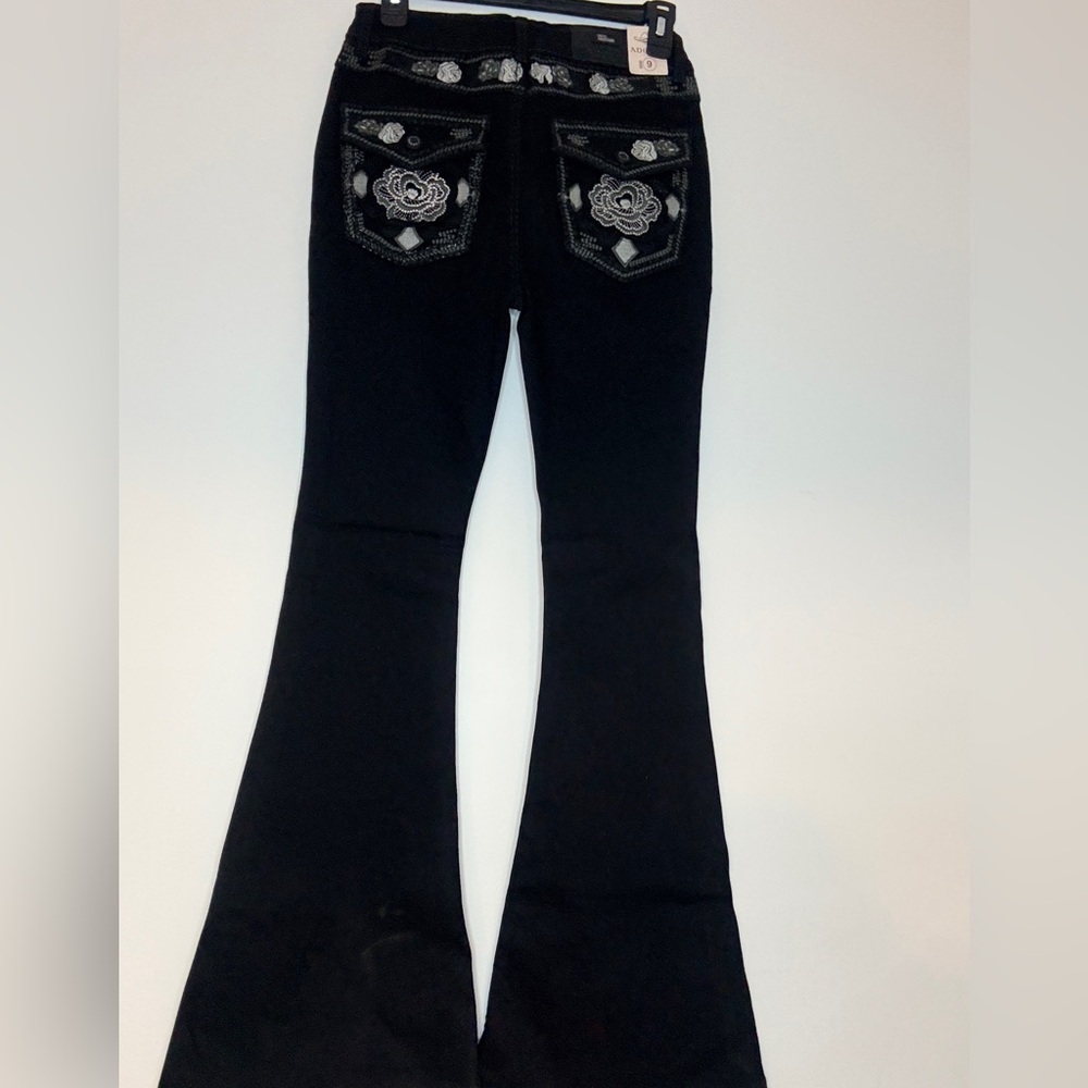NWT Adonai Corte Vaquero Embroidered Flare Jeans SIZE 9